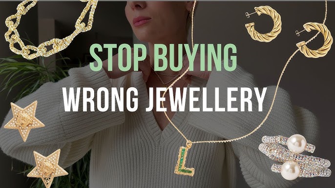 How to Choose the Right Jewelry for Your Neckline 