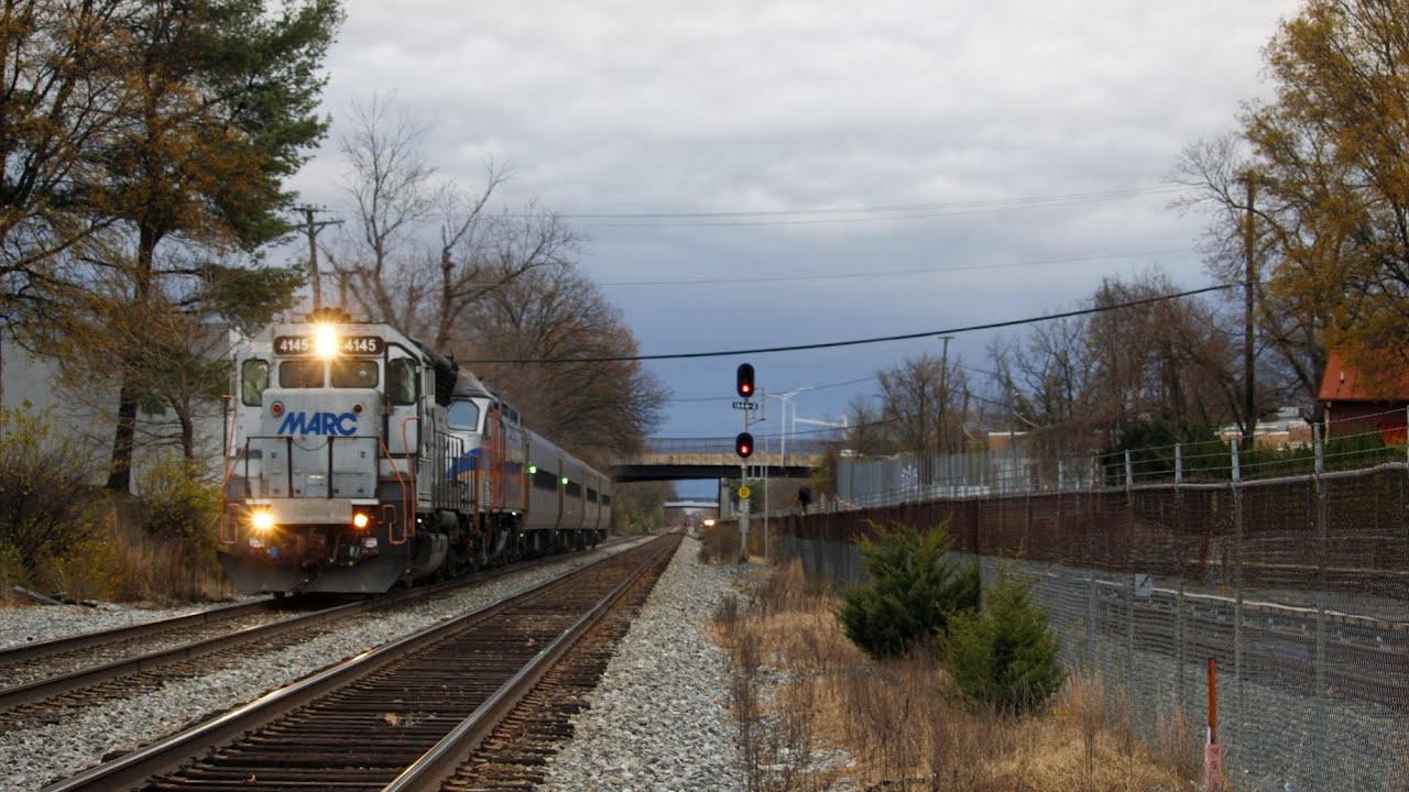 (2022) MARC GP40PH-2 4145 leads P891 in and out of Rockville Station.