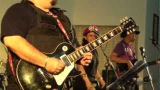 Give me 1 reason (Tracy Chapman) - Covered by MAHIR & The ALLIGATORS feat INDAH WINAR & DOLF WEMAY