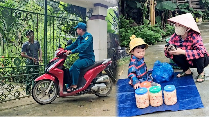 Police come to find the boy, making the man worried about revealing his secret