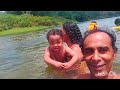 Indo ali no rio tomar um banho.