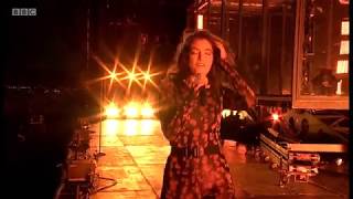 Video thumbnail of "Lorde - Perfect Places (Glastonbury 2017)"