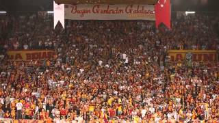 ultrAslan Tribünü - Şampiyon Cimbombomum ne İstersen iste Benden Resimi