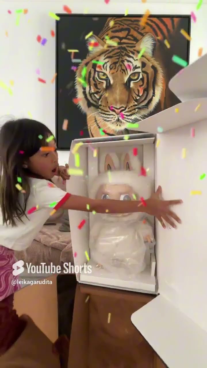 LEIKA UNBOXING ZIMOMO LAGI??? KALI INI WARNA PUTIH #leika #shorts