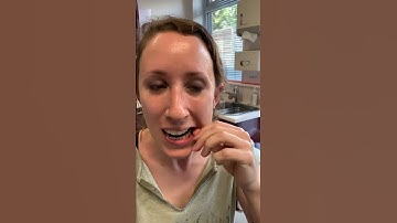 Removing Invisalign aligners