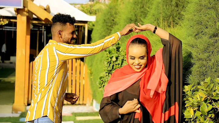 NASIIB ALI & SHAADIYO SHARAF |  QORSHE CAASHAQ  | ...