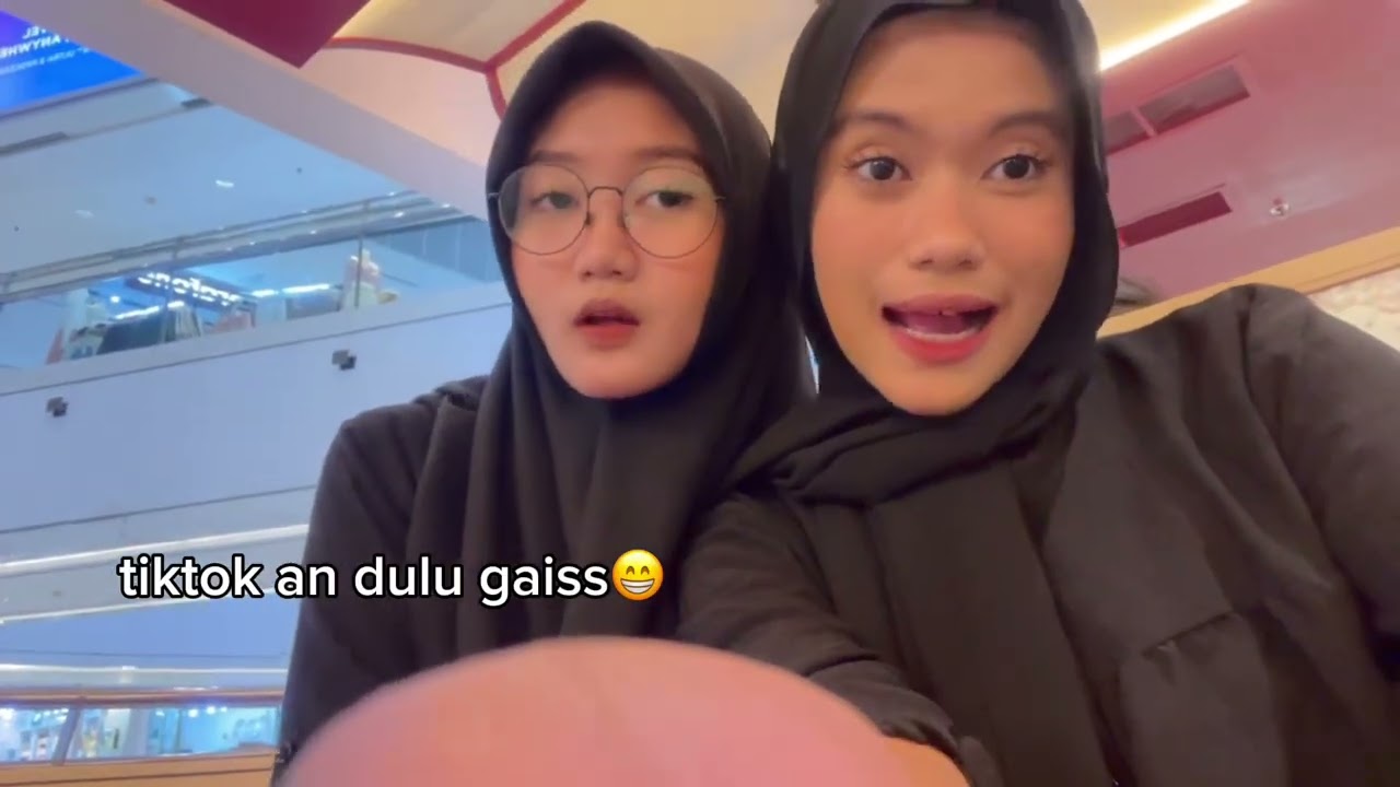 VLOG || With Ica‼️🍱 : Bukber, Sushi, Makeup Store, Ice Cream