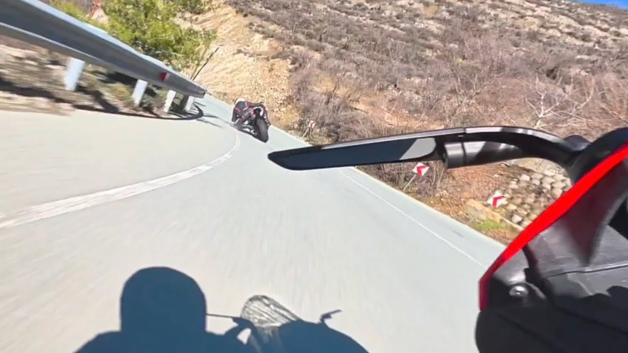 Bro is dragging Elbows 💀 S1000rr | Cbr600rr | Acrapovic 💥