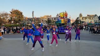 Disneyland Paris 30 ans : Parade Rêvons et le monde s'illumine face à Main Street USA