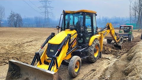 New Jcb 3dx Eco Backhoe MachineLoading Red Mud In Mahindra and SwarajTractor || Jcb Tractor Video