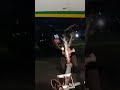 A320 para posição com dia clarear ao fundo bela imagem