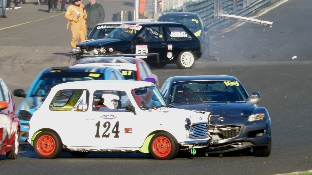Mallory Park - Crash and Action - Plum Pudding Races - December 2025
