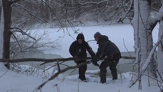 Забрались в логово щук!Клюют даже на пустой крючок!