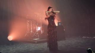 BANKS - Mother Earth - Live in La Cigale - Paris 2017