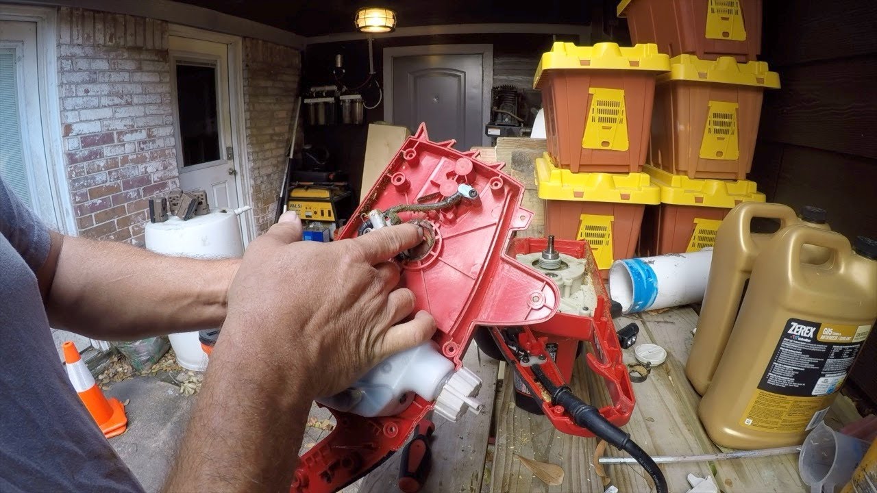 HomeLite Corded Electric Chainsaw UT43123 Teardown and failure