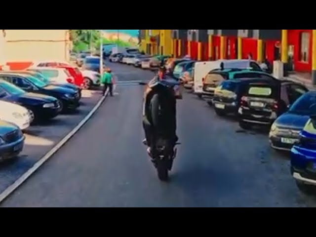 Watch Kroniko - Sobe e Desce Prod. Il-Brutto & Here’s Johnny on YouTube Watch Kroniko - Sobe e Desce Prod. Il-Brutto & Here’s Johnny on YouTube