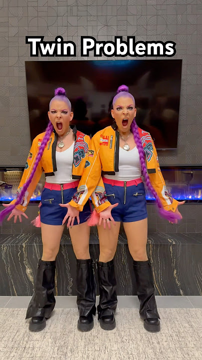 #twins in #rumi #kpopdemonhunters #twinsisters #ootd