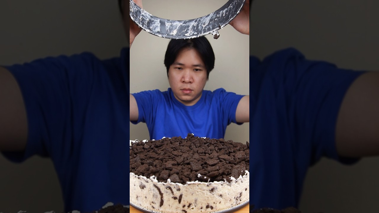 EATING OREO ICE CREAM CAKE 