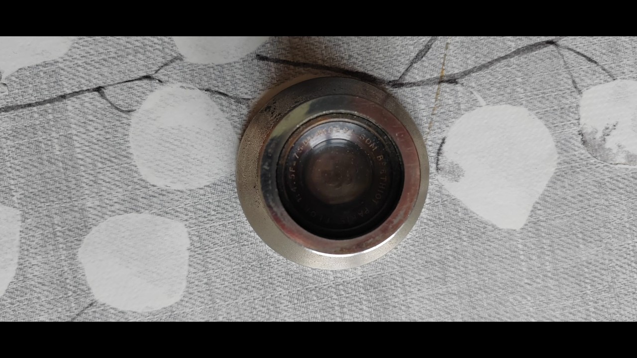 Som Berthiot Flor Paris 75mm F4.5 - YouTube