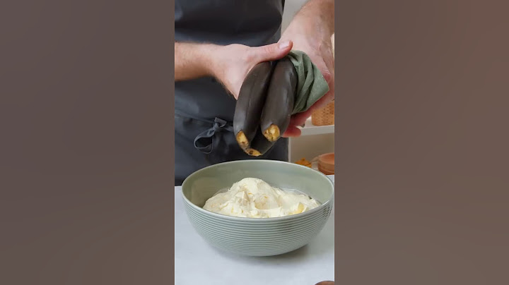This hack is bananas! 🍌💯 #shorts #scrumdiddlyumptious #banana #food #recipe #baking #dessert #hack