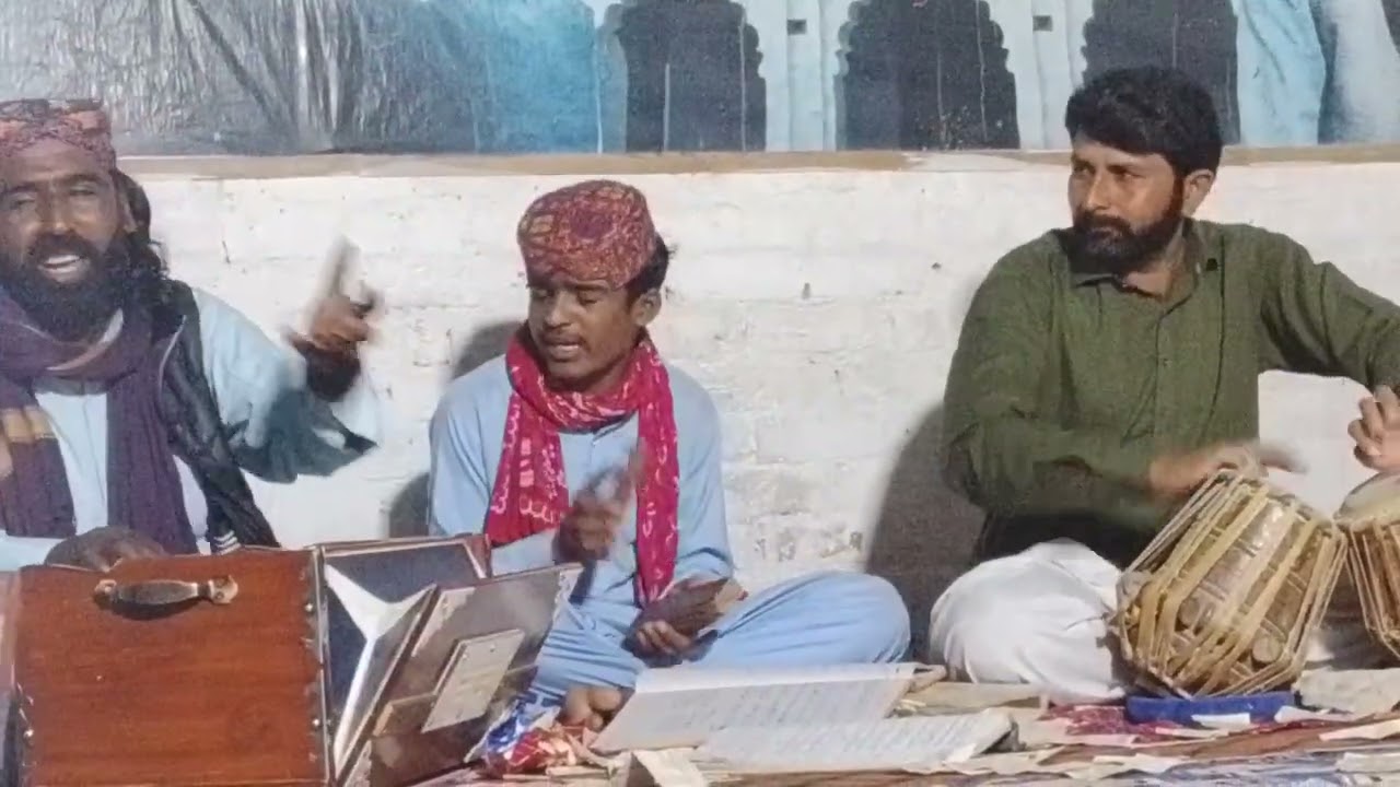 ہر لحظہ بشکل بت عیار برامد