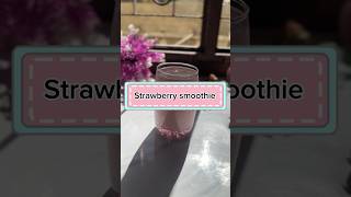 Strawberry Smoothie 🍓|| Diet Friendly || Healthy #viral #viralvideo #shorts #strawberry #diet