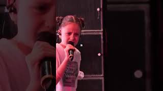 Jessie J  Masterpiece With A 10yearold Girl  On Stage At Electric Castle Romania  