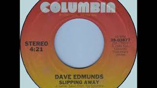 Dave Edmunds - Slipping Away on FM from a 1947 Magnavox Regency Symphony Console Radio.