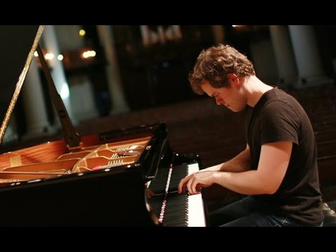 Benjamin Grosvenor plays Mendelssohn, Ravel, Liszt, Gershwin - live 2016