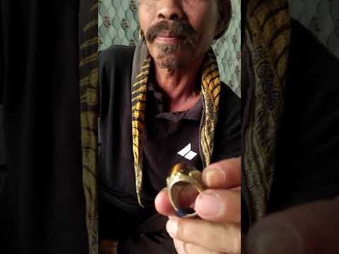 Upload video kali tentang cincin batu Tiger Eye yang juga langka dan menjadi salah satu favorite vok. 