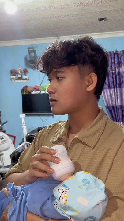 Husband takes care of wife and children while playing #dikha2002