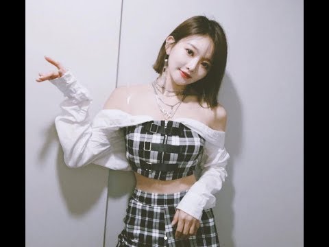 칼라(Carla) 직캠(fancam) - 필요없어(i don't need you) 181102 연성대 축제
