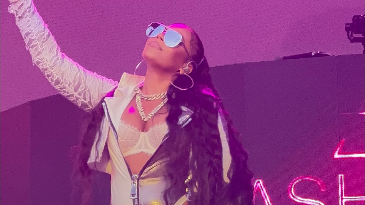 Ashanti - Happy @ RNB Fridayz Live Sydney 2022 - YouTube