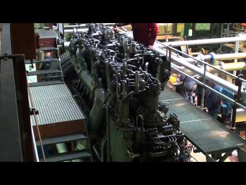 MAN F6V35 World War 1 U-boat diesel engine load run