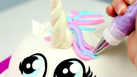 DIY Rainbow UNICORN CAKE!
