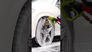 Cleaning Wheel Arches - Mercedes Gle