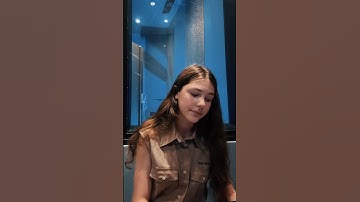 all aboard the struggle bus 🚍 #nashville #newartist #singersongwriter #iriscopperman #strugglebus