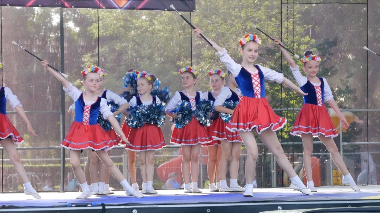 Mażoretki Eksplozja- Żory |Baton formacja  | Knurów