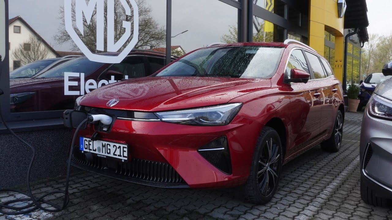 (live) Testing the MG 5 Station Wagon EV - YouTube