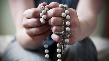 Suy Niệm với Đức Thánh Cha Phanxicô 29/05/2018: Câu chuyện cỗ tràng hạt cứu cả đời ông lẫn đời cháu.