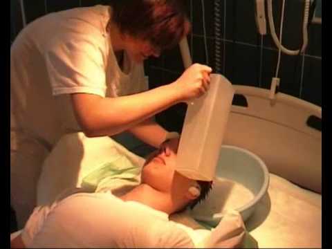 Video: 10 Bežných Chýb Pri Umývaní Vlasov