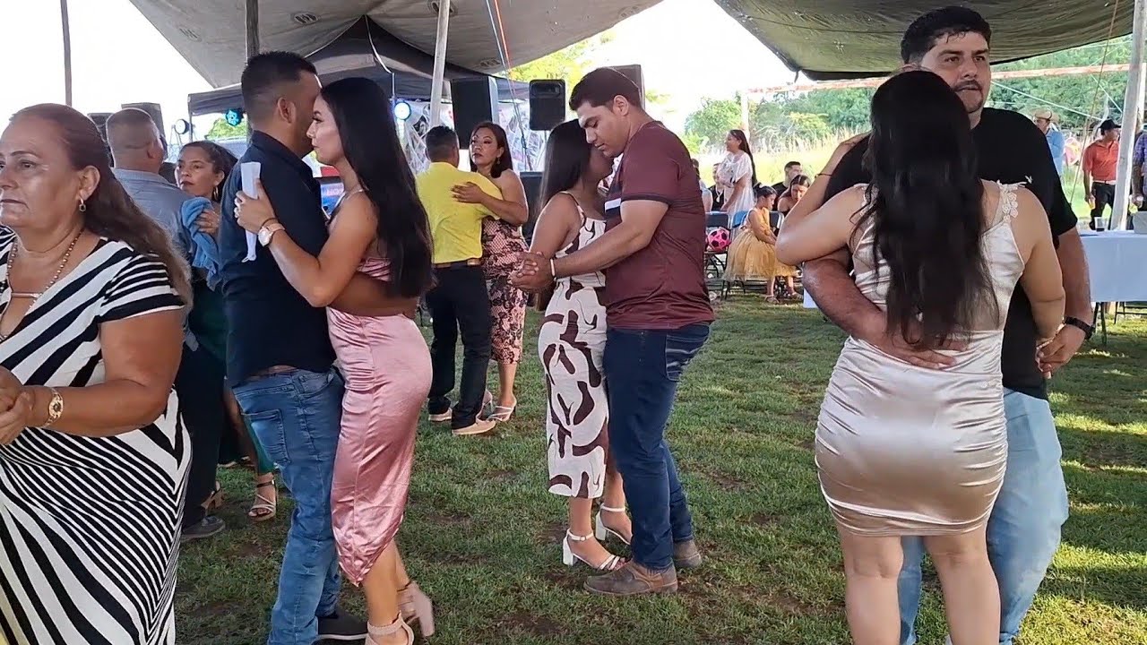 Así nomas son las fiestas acá en guerrero,  Región de la tierra calentana