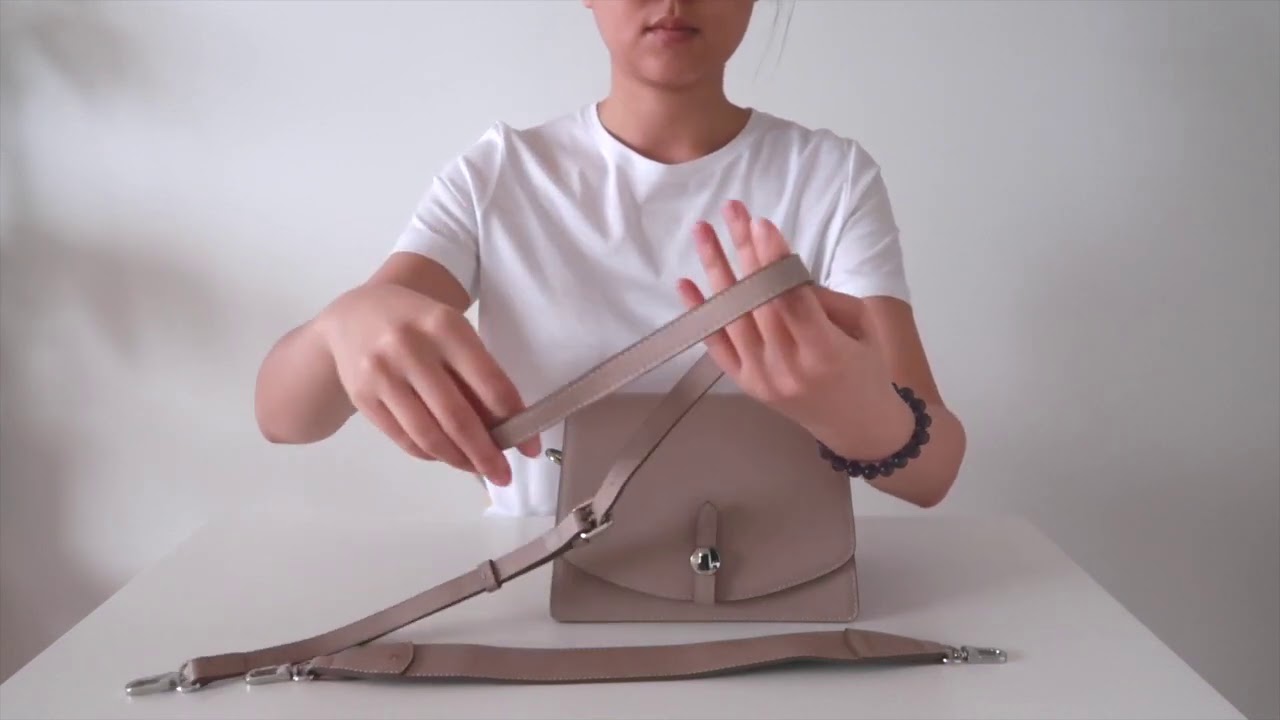 How to : strap play (two knots) - Trinity bag - YouTube