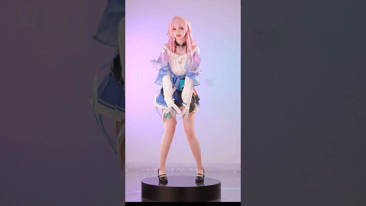 Honkai Star Rail March 7th Cosplay