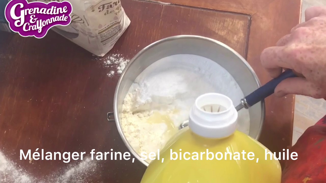 Atelier Fabrication de pâte à modeler maison - YouTube