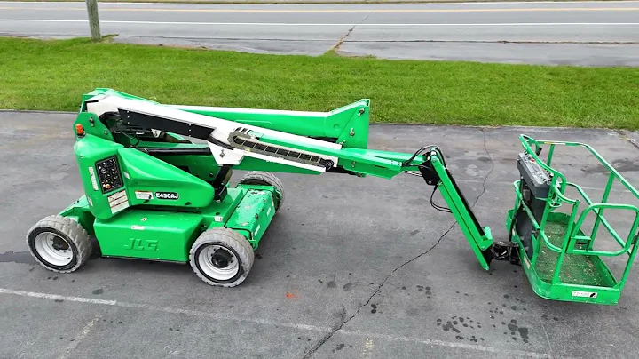 JLG E450AJ Boom Lift