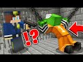 JJ Policeman HURT Mikey Prisoner in Minecraft! - Maizen