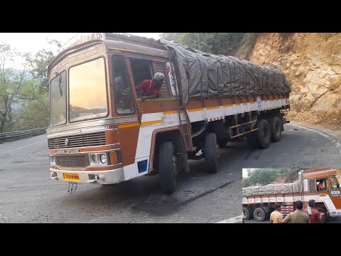 Heavy Loaded Trucks Facing the Problems on Ghat Section | Big Truck VS Small Vehicles