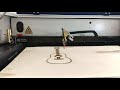 LASER CNC DE CO2 130X90CM 80W CORTANDO TRIPLAY PARA ADORNO