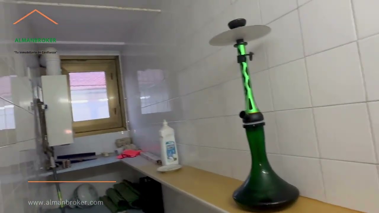 PISO ESPACIOSO CON CHIMENEA Y PATIO